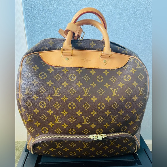 Louis Vuitton Monogram Canvas Evasion Travel/ weekender/luggage Bag.Preowned - Picture 1 of 14